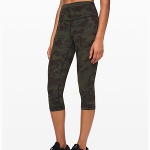 Wunder Under 1/2 tight